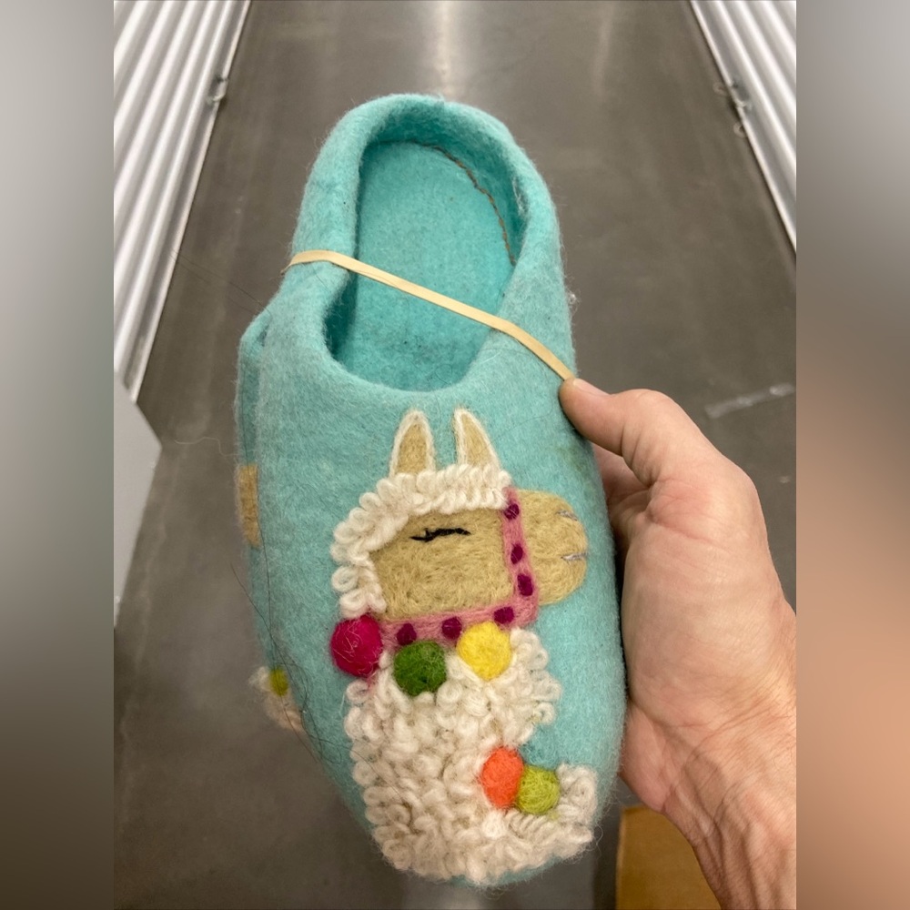 French Knot Wool Slippers with Llama Embellisehment